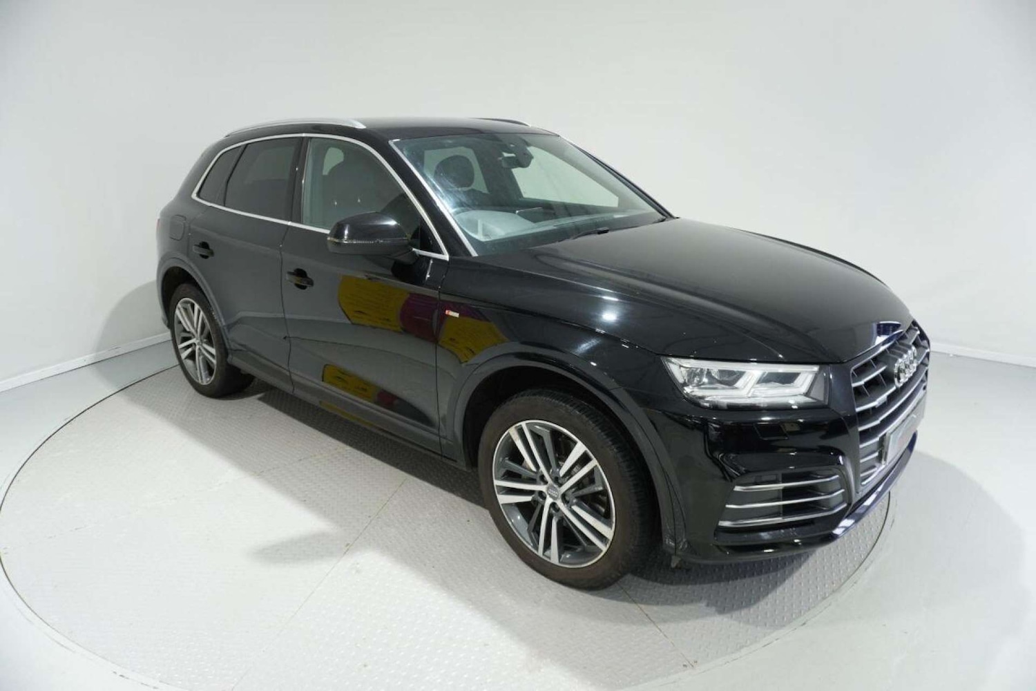 Used Audi Q5 2020 for sale - 77061669: Photo 2