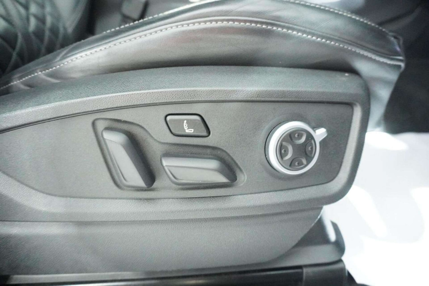 Used Audi Q5 2020 for sale - 77061669: Photo 54