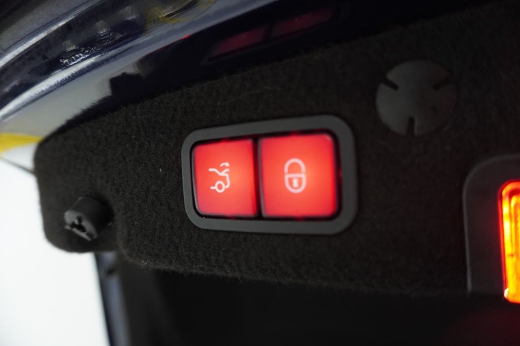 Used Mercedes-Benz C Class 2016 for sale - 76820405: Photo 26