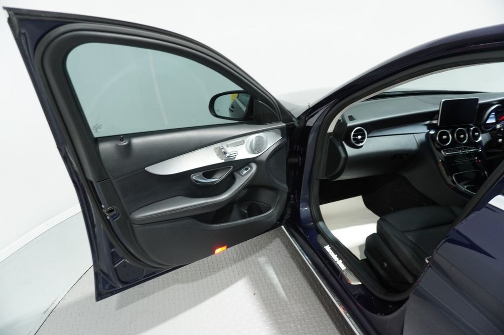 Used Mercedes-Benz C Class 2016 for sale - 76820405: Photo 32