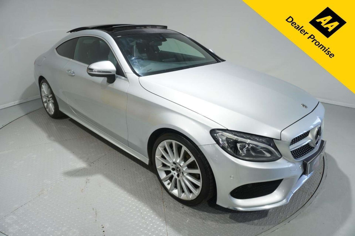 Used Mercedes-Benz C Class 2017 for sale - 77061691: Photo 1