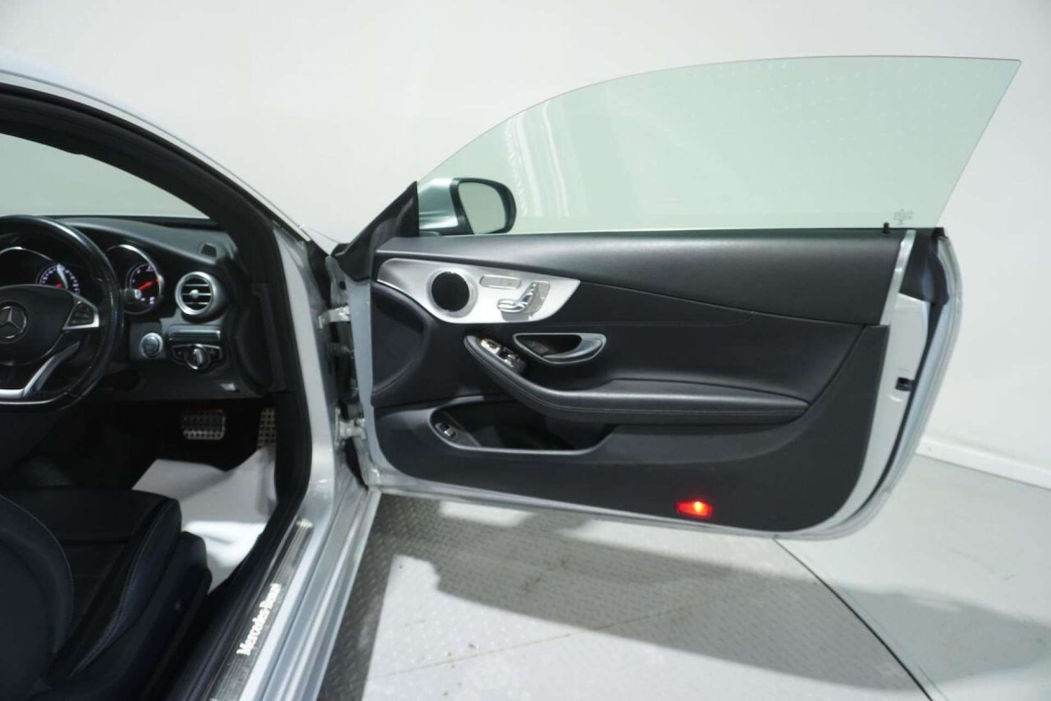 Used Mercedes-Benz C Class 2017 for sale - 77061691: Photo 27