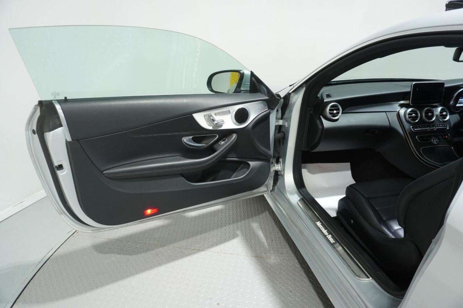 Used Mercedes-Benz C Class 2017 for sale - 77061691: Photo 28