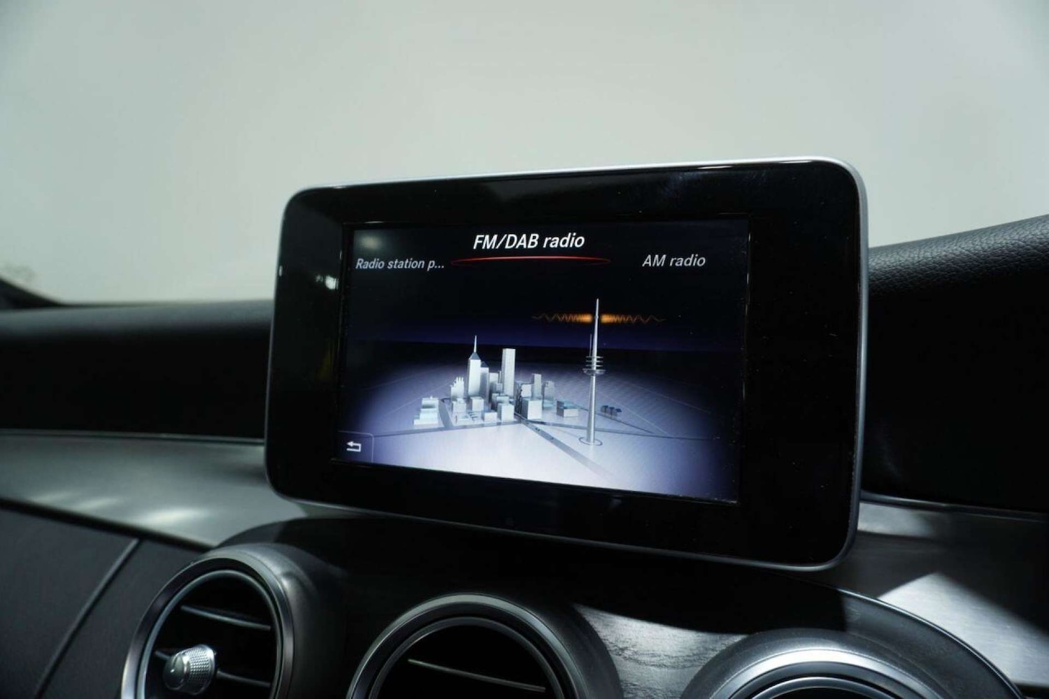 Used Mercedes-Benz C Class 2017 for sale - 77061691: Photo 69