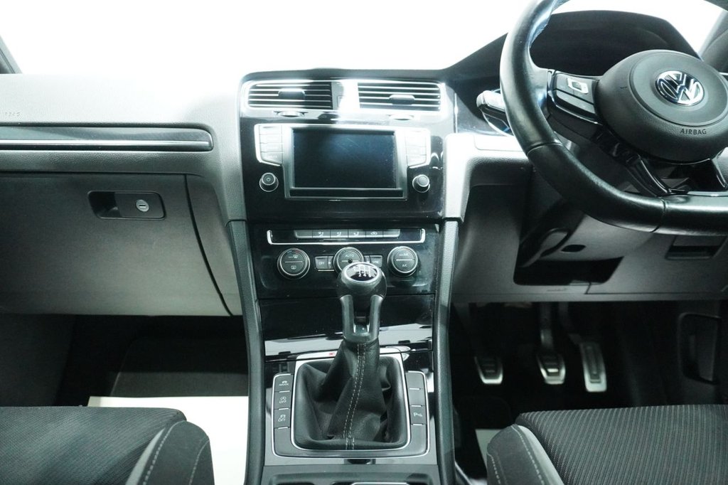 Used Volkswagen Golf 2015 for sale - 76820483: Photo 33