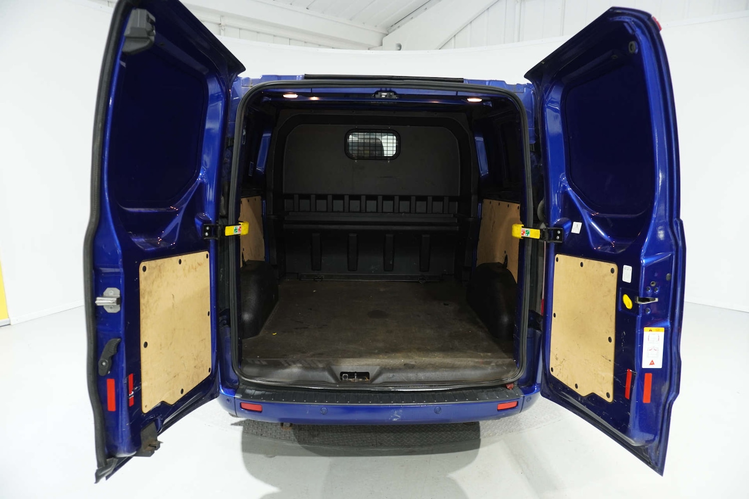 Used Ford Transit Custom 2017 for sale - 77113497: Photo 24