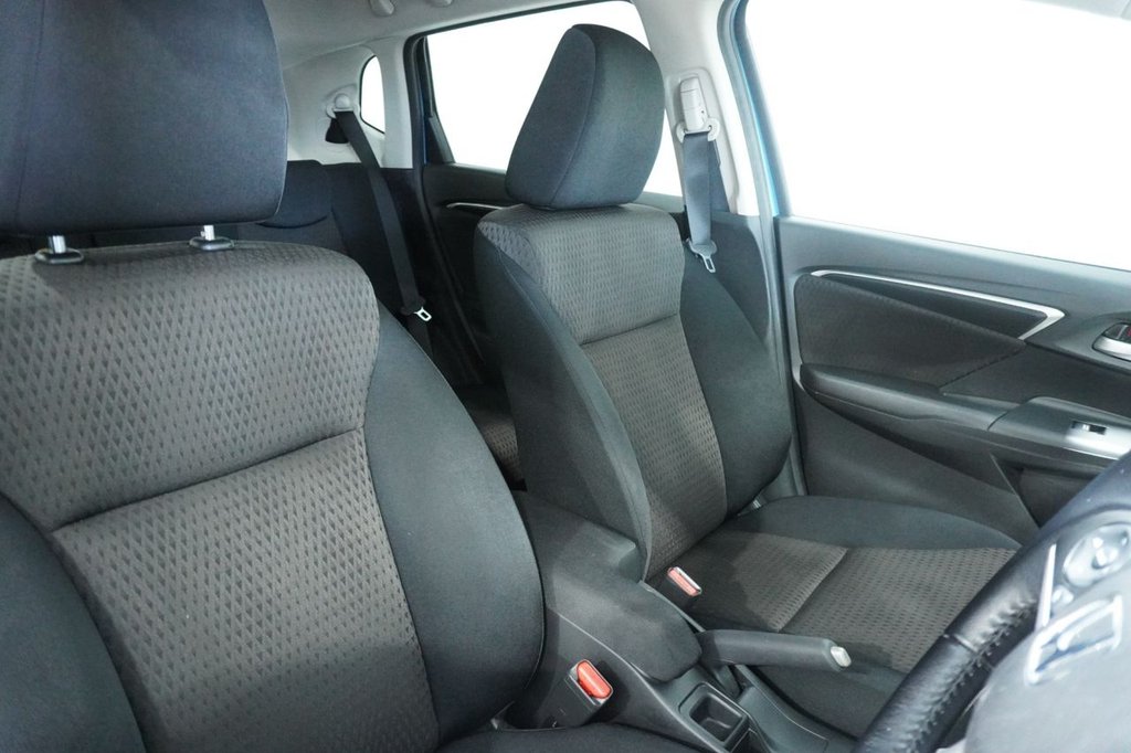 Used Honda Jazz 2018 for sale - 76820306: Photo 15