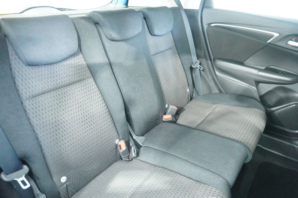 Used Honda Jazz 2018 for sale - 76820306: Photo 19