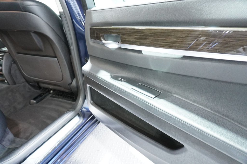 Used BMW 7 Series 2014 for sale - 76820505: Photo 30