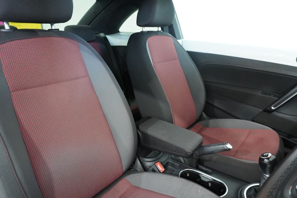 Used Volkswagen Beetle 2016 for sale - 76820198: Photo 12