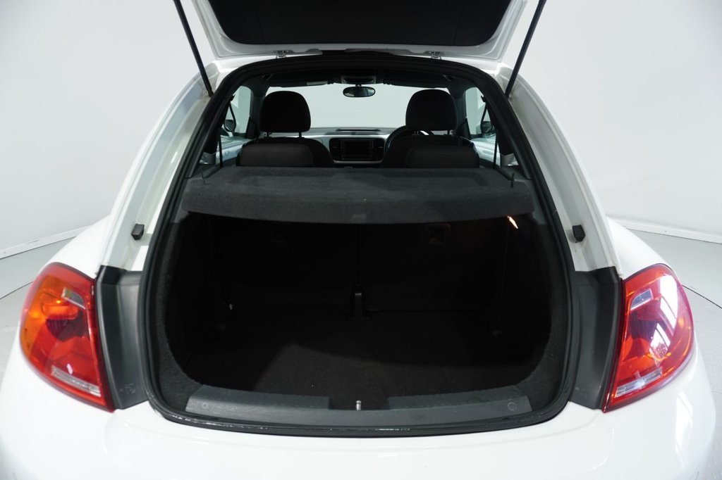 Used Volkswagen Beetle 2016 for sale - 76820198: Photo 16