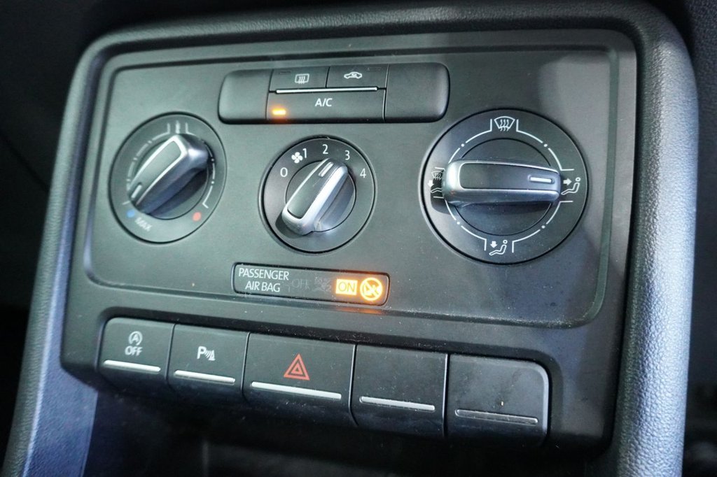 Used Volkswagen Beetle 2016 for sale - 76820198: Photo 26