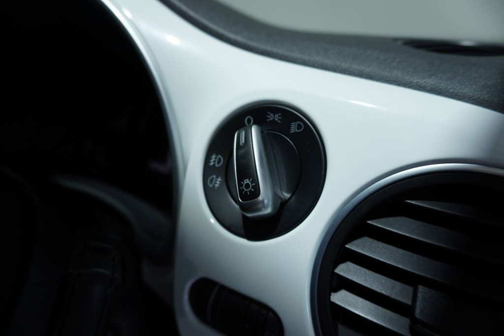 Used Volkswagen Beetle 2016 for sale - 76820198: Photo 36