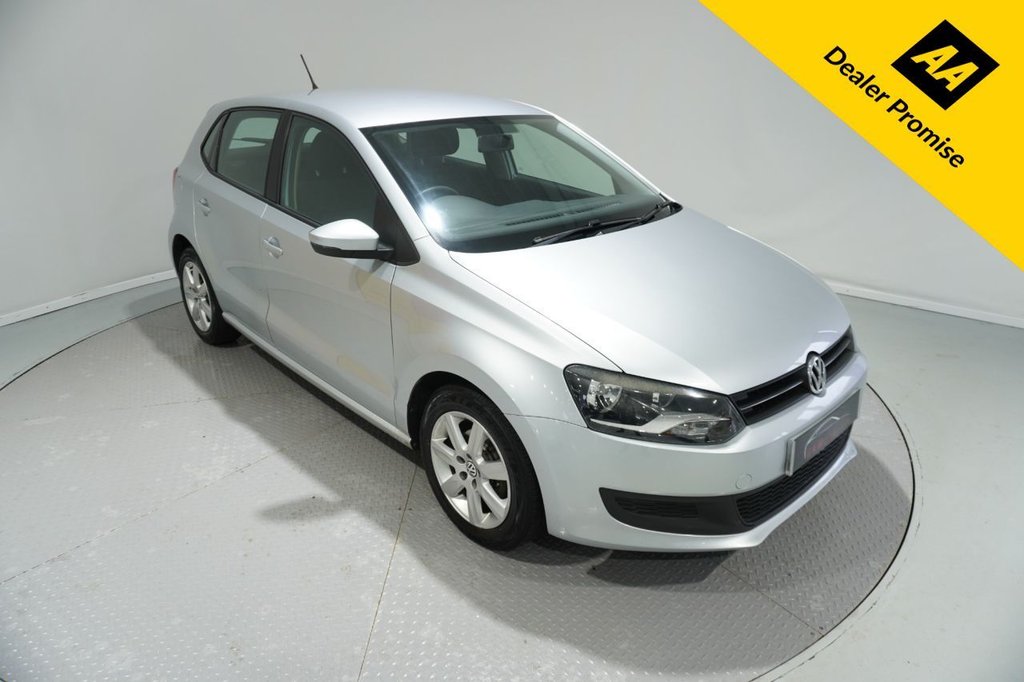 Used Volkswagen Polo 2010 for sale - 76820352: Photo 1