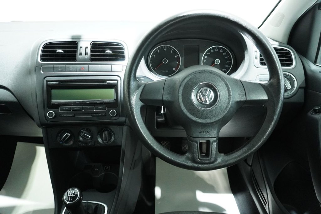 Used Volkswagen Polo 2010 for sale - 76820352: Photo 28