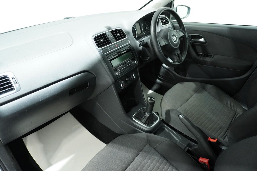 Used Volkswagen Polo 2010 for sale - 76820352: Photo 34
