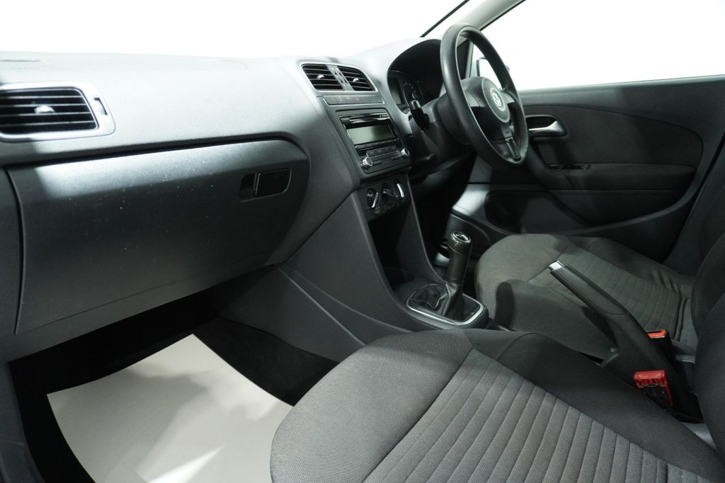 Used Volkswagen Polo 2010 for sale - 76820352: Photo 36