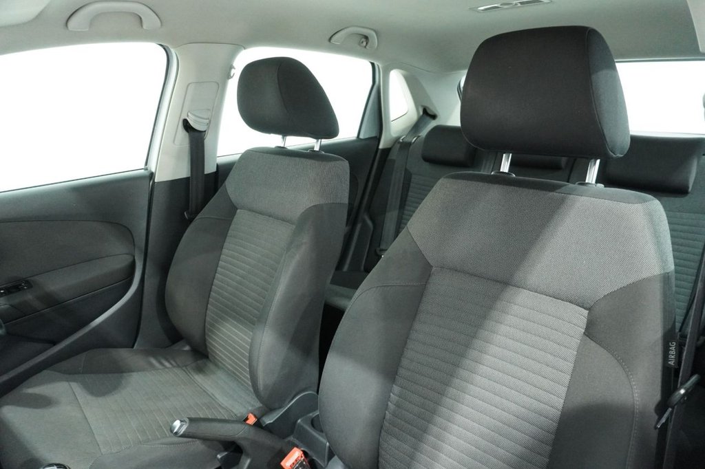 Used Volkswagen Polo 2010 for sale - 76820352: Photo 38