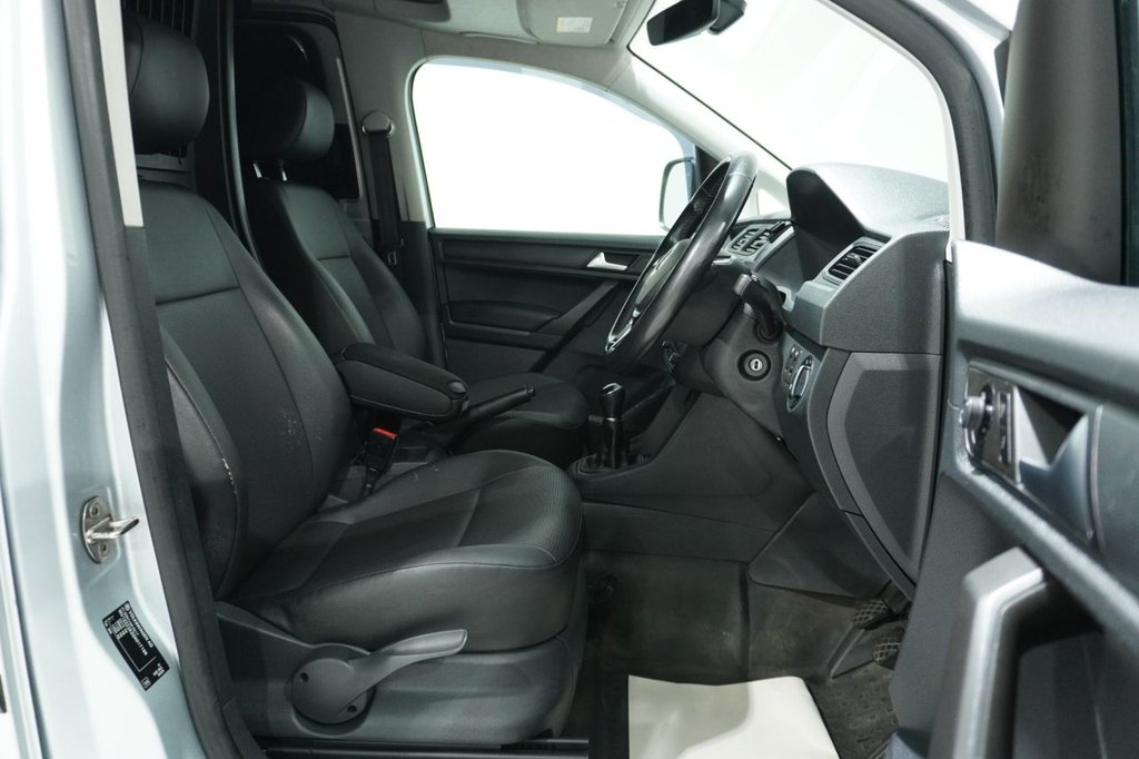 Used Volkswagen Caddy Maxi 2015 for sale - 76820196: Photo 12