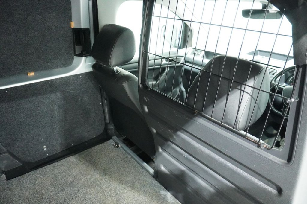 Used Volkswagen Caddy Maxi 2015 for sale - 76820196: Photo 15