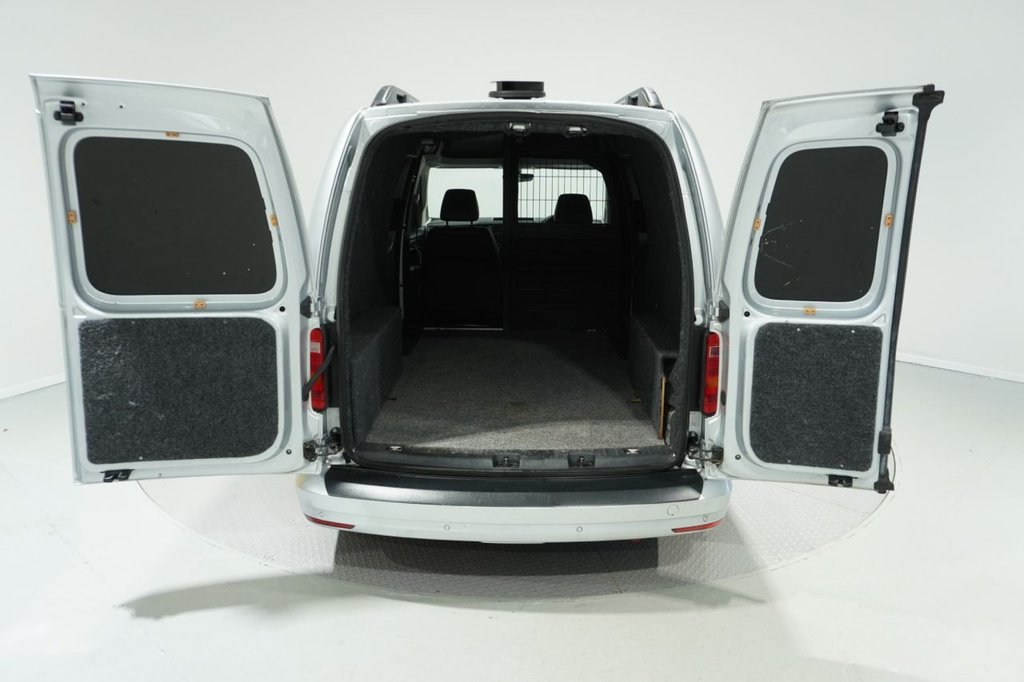 Used Volkswagen Caddy Maxi 2015 for sale - 76820196: Photo 22