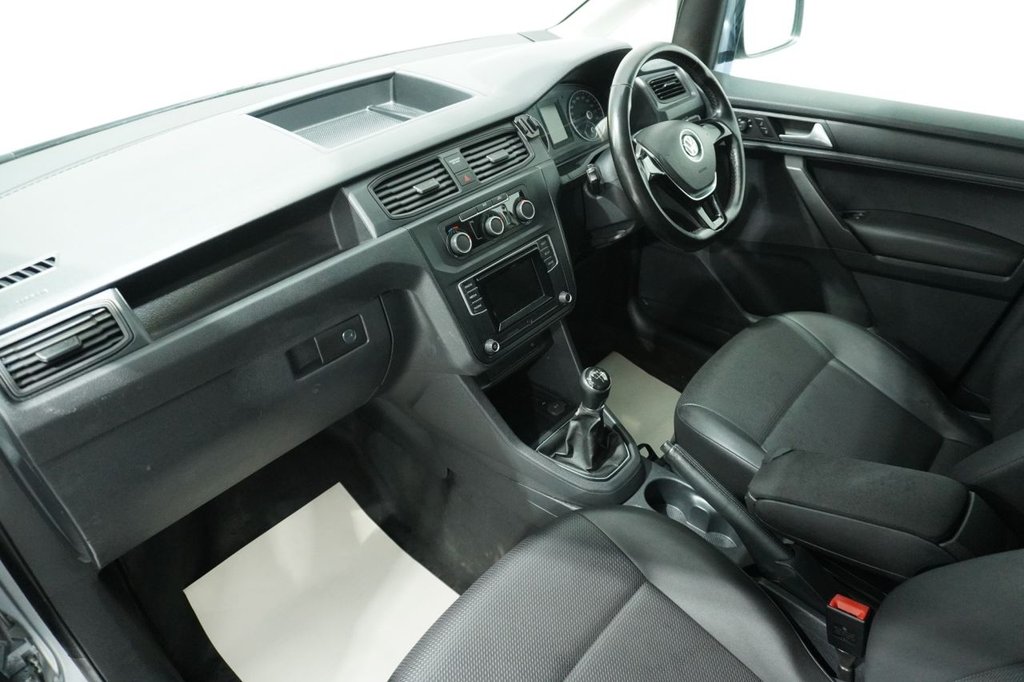 Used Volkswagen Caddy Maxi 2015 for sale - 76820196: Photo 40