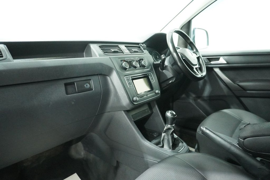 Used Volkswagen Caddy Maxi 2015 for sale - 76820196: Photo 41