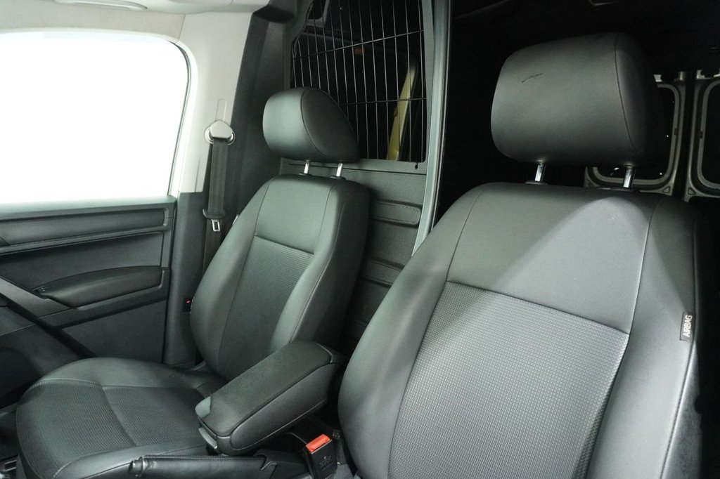 Used Volkswagen Caddy Maxi 2015 for sale - 76820196: Photo 43