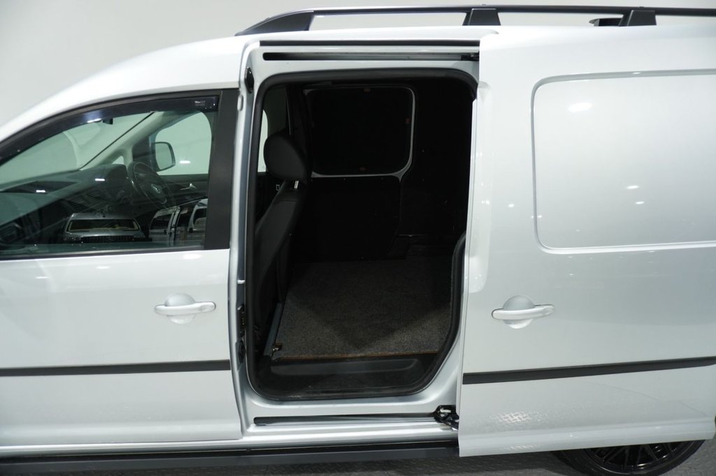 Used Volkswagen Caddy Maxi 2015 for sale - 76820196: Photo 45