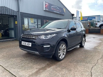 Used Land Rover Discovery Sport 2015 for sale - 77902978: Photo