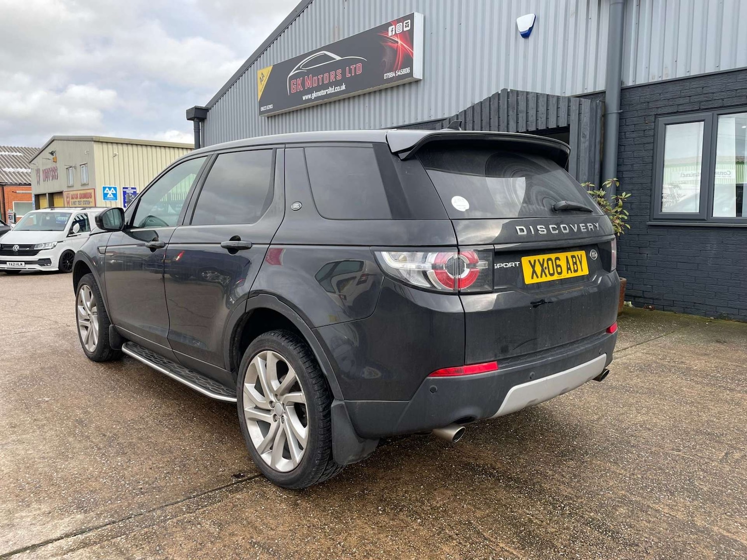 Used Land Rover Discovery Sport 2015 for sale - 77902978: Photo 4