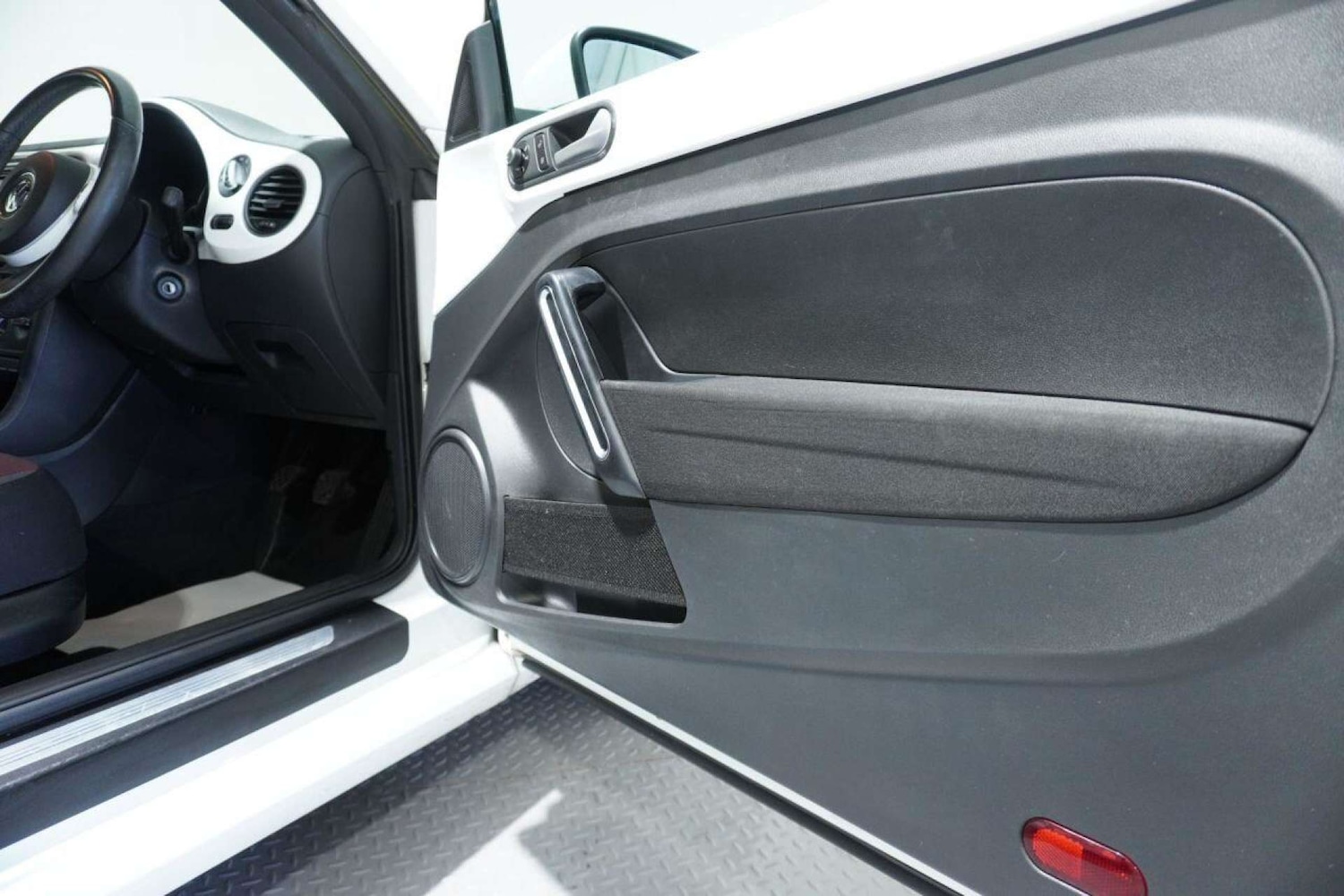 Used Volkswagen Beetle 2016 for sale - 77061630: Photo 21