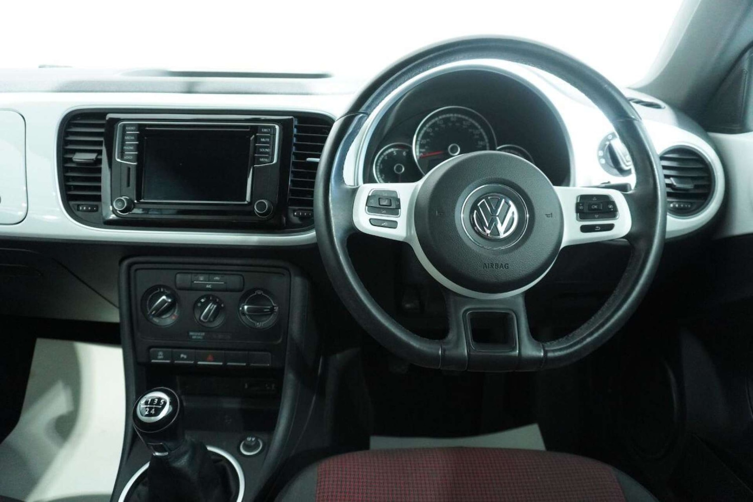 Used Volkswagen Beetle 2016 for sale - 77061630: Photo 22