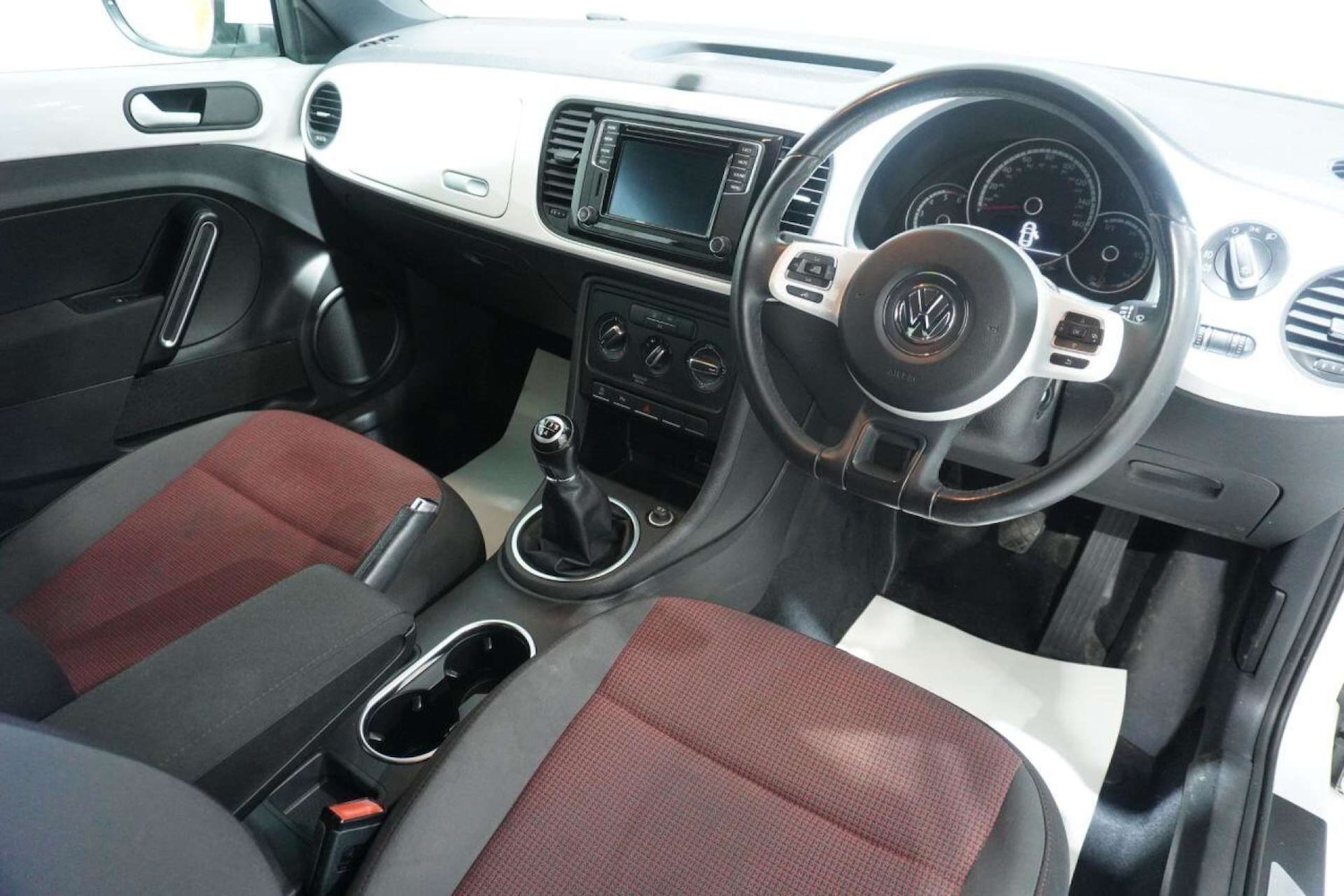 Used Volkswagen Beetle 2016 for sale - 77061630: Photo 9