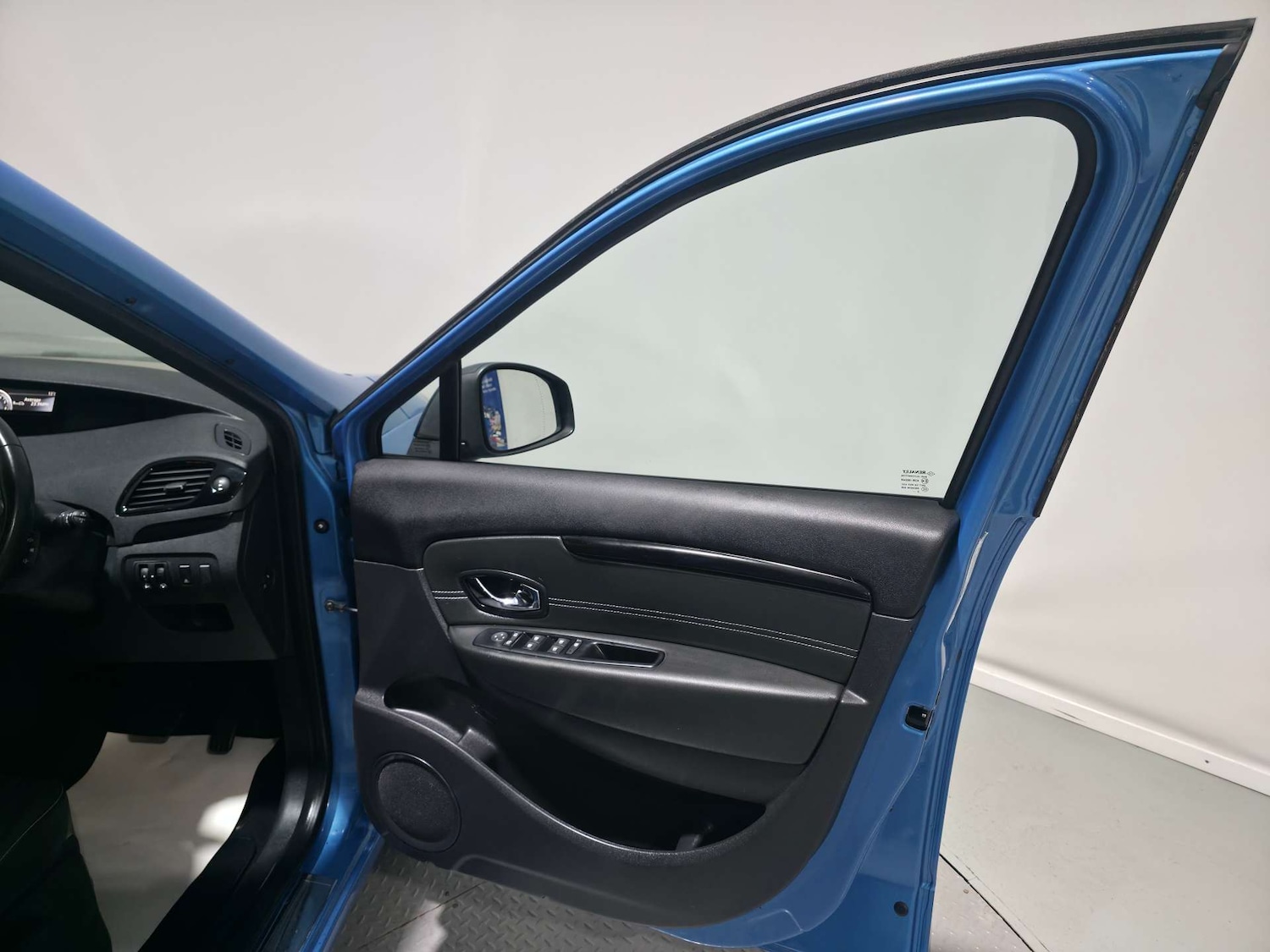 Used Renault Scenic 2014 for sale - 77061636: Photo 23