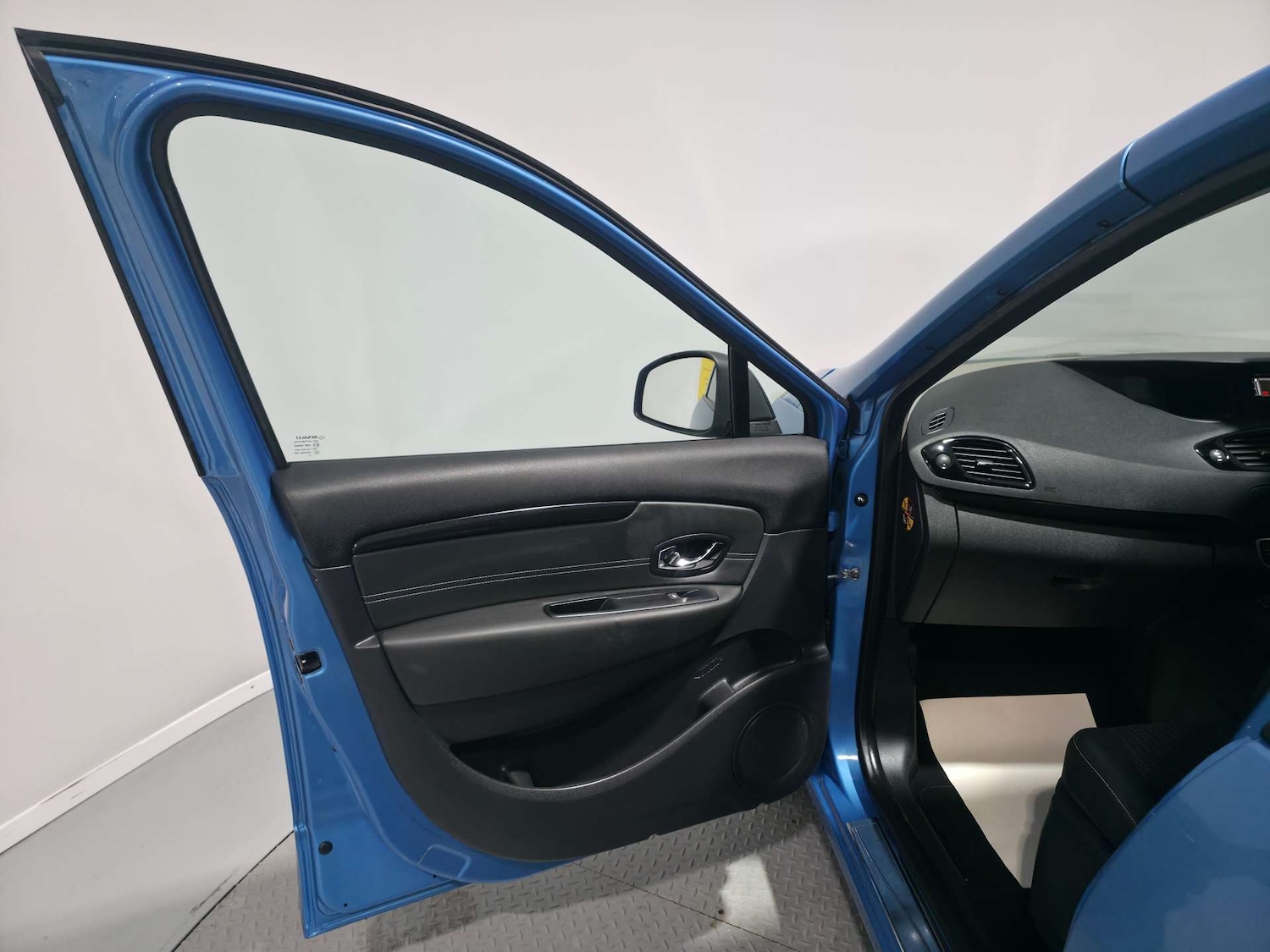 Used Renault Scenic 2014 for sale - 77061636: Photo 25