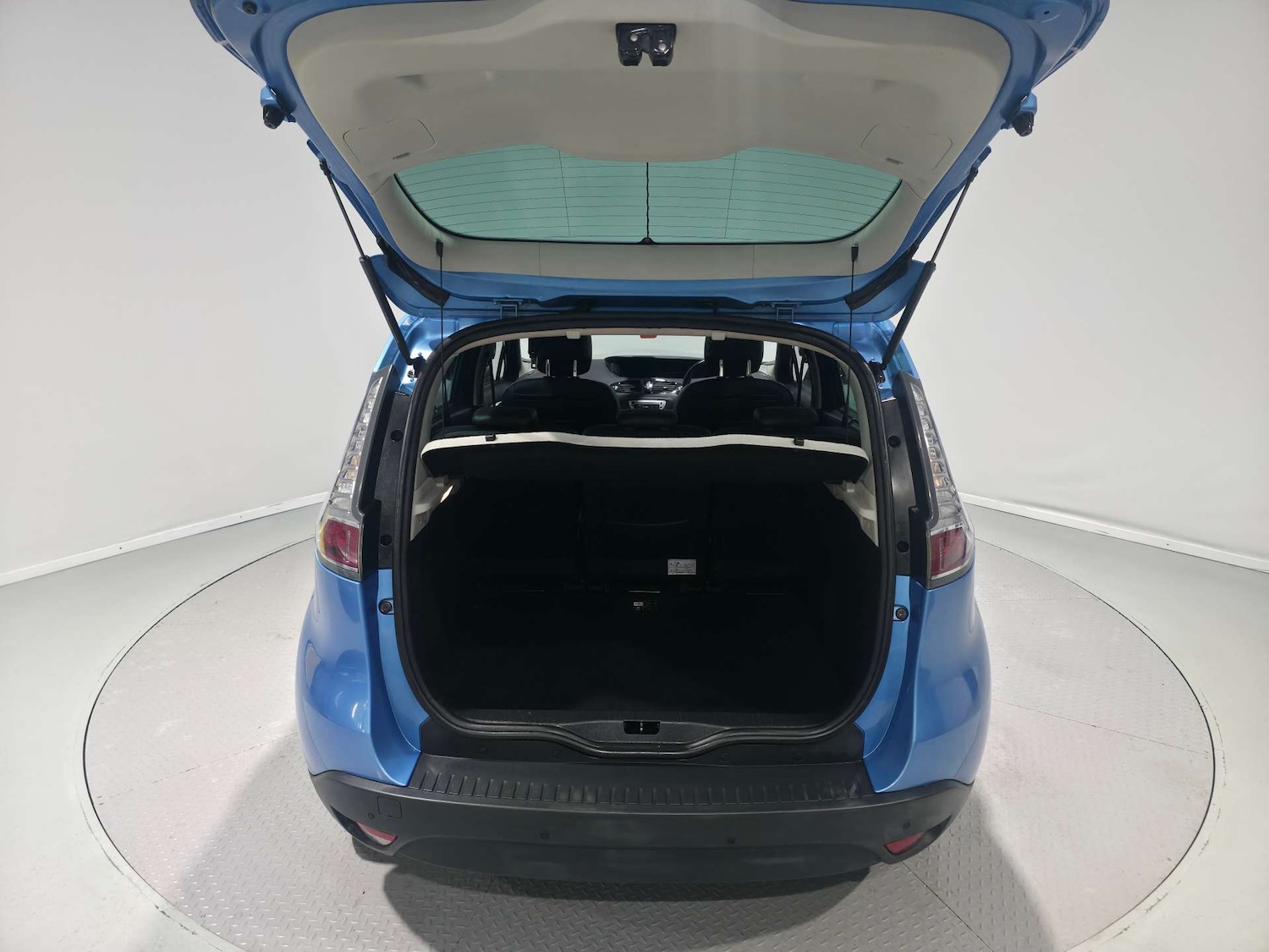 Used Renault Scenic 2014 for sale - 77061636: Photo 76