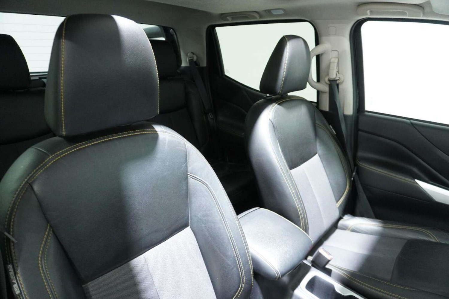 Used Nissan Navara 2020 for sale - 77101104: Photo 13