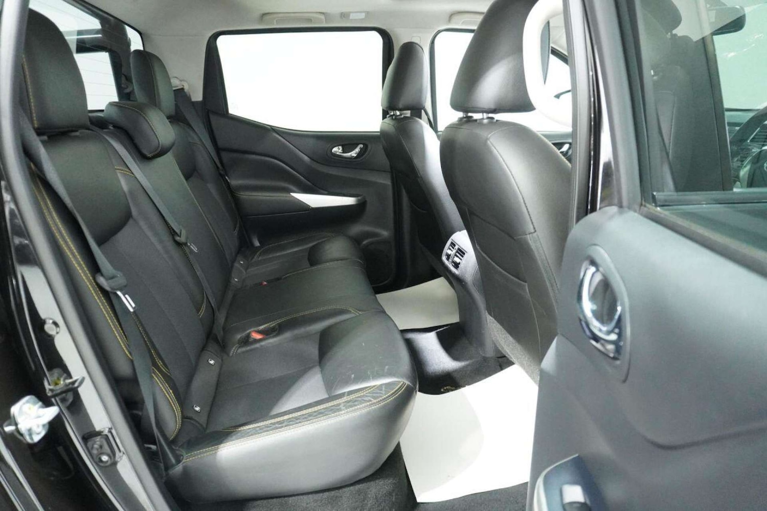 Used Nissan Navara 2020 for sale - 77101104: Photo 17