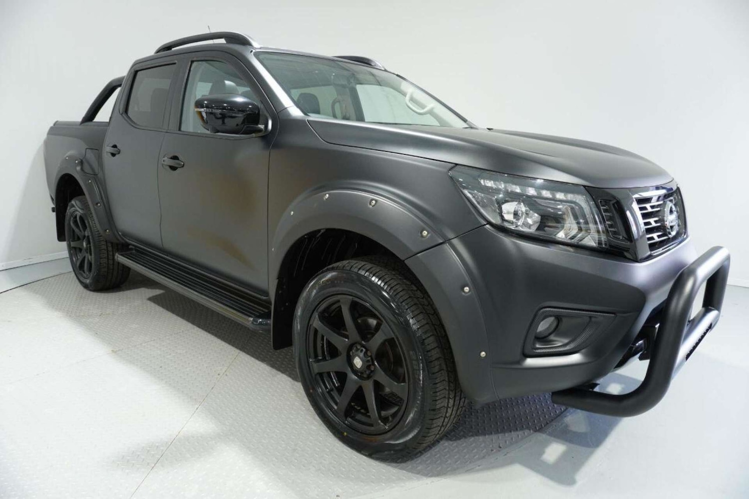 Used Nissan Navara 2020 for sale - 77101104: Photo 2