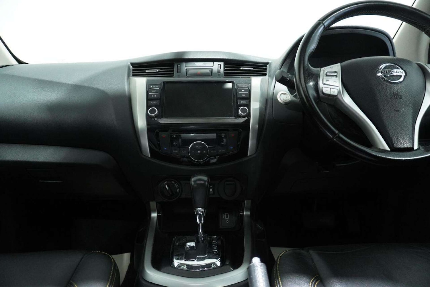 Used Nissan Navara 2020 for sale - 77101104: Photo 39