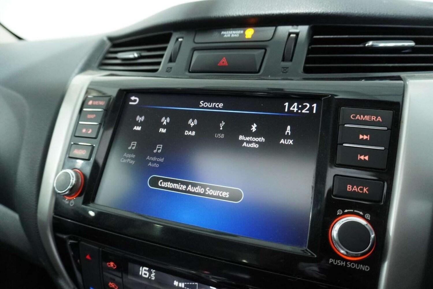 Used Nissan Navara 2020 for sale - 77101104: Photo 79