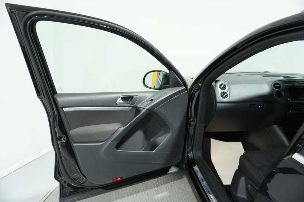 Used Volkswagen Tiguan 2014 for sale - 76820386: Photo 31