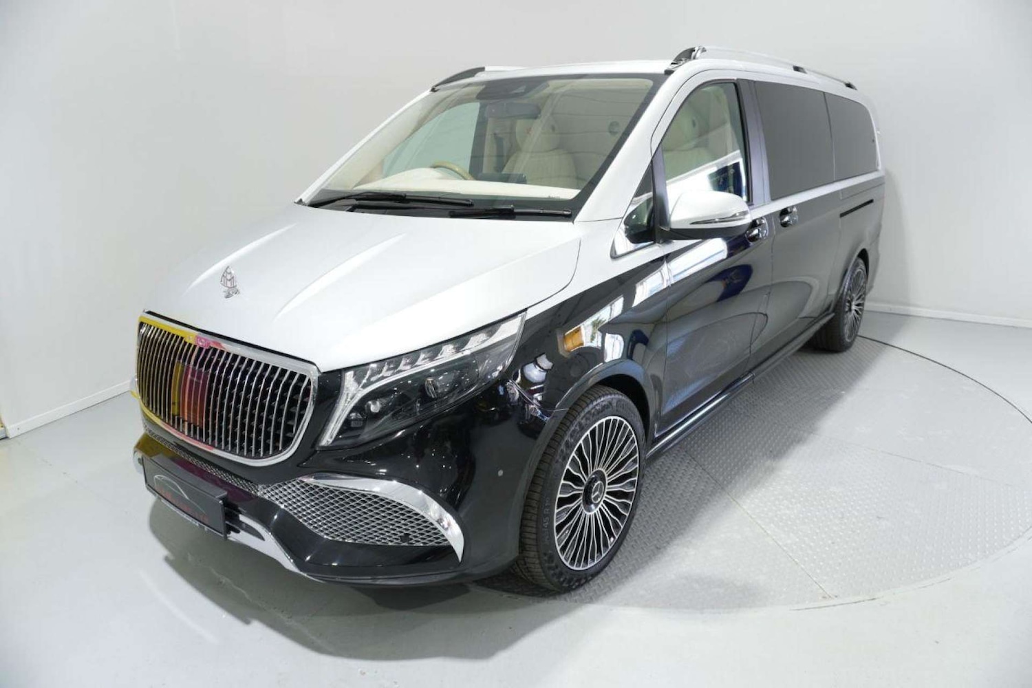 Used Mercedes-Benz V-Class 2022 for sale - 77715621: Photo 3