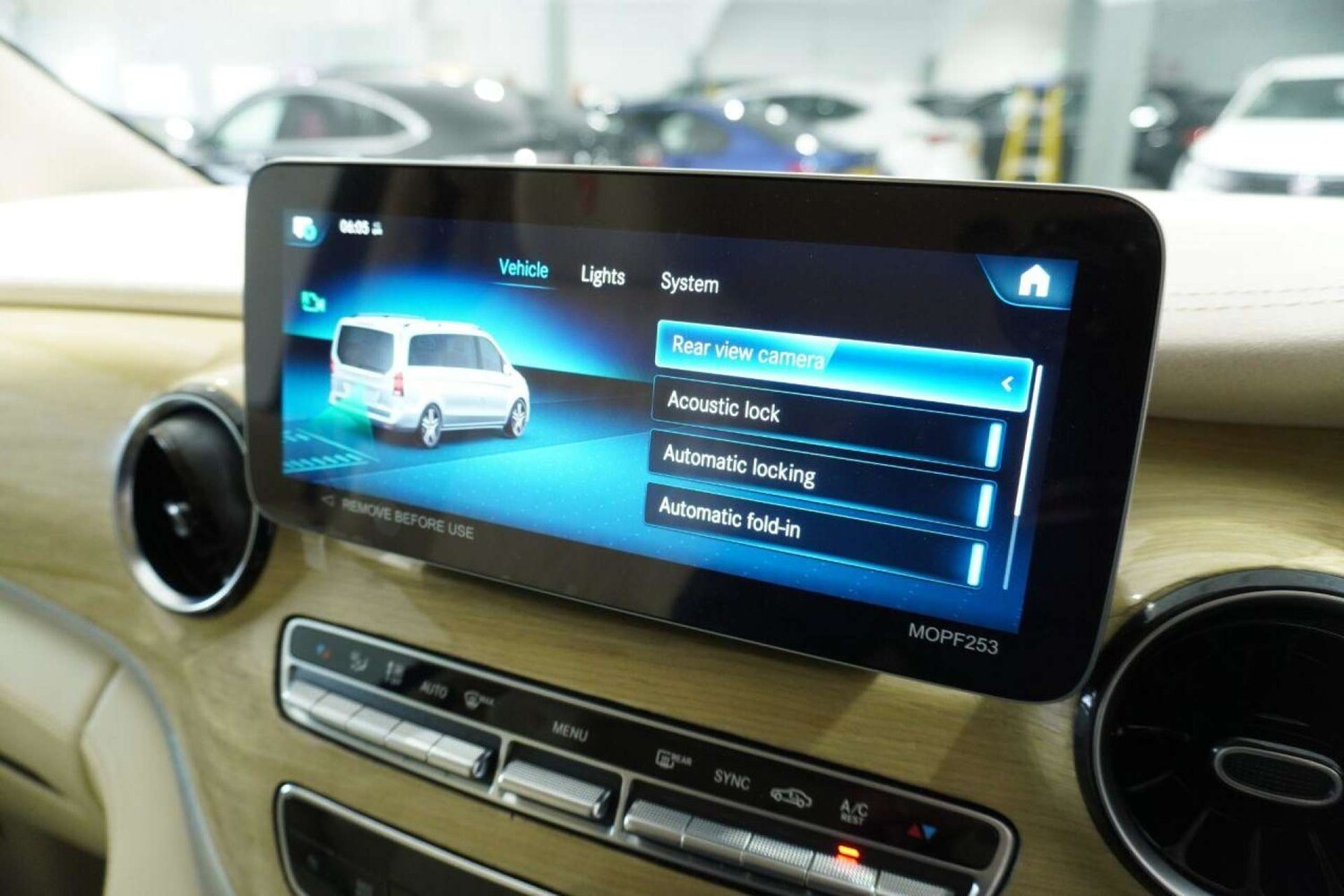 Used Mercedes-Benz V-Class 2022 for sale - 77715621: Photo 31