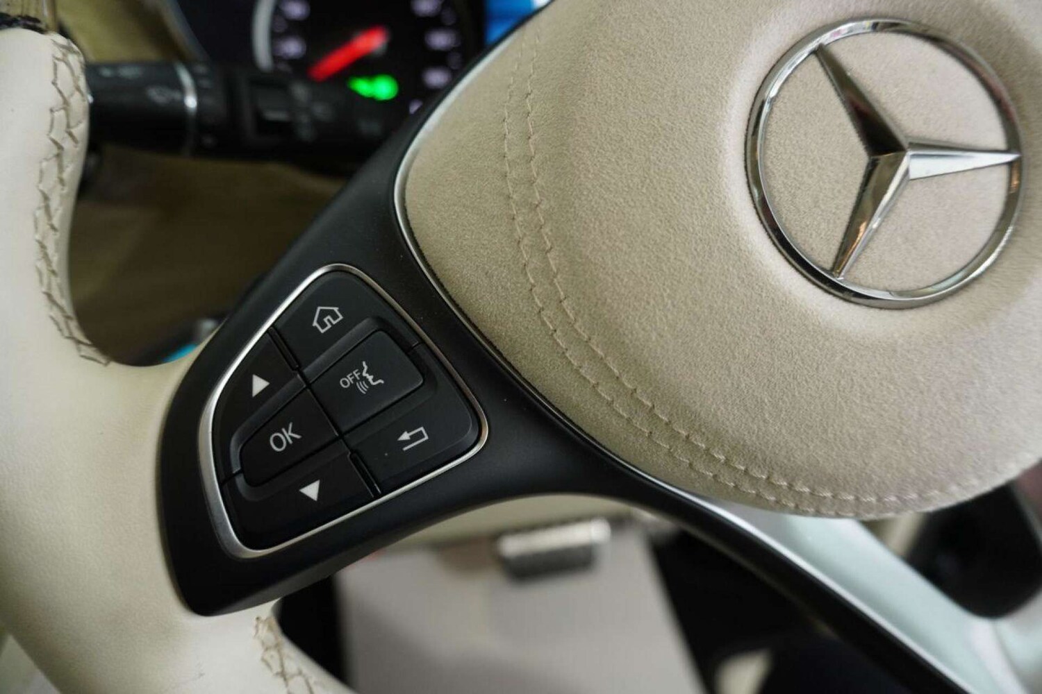 Used Mercedes-Benz V-Class 2022 for sale - 77715621: Photo 49