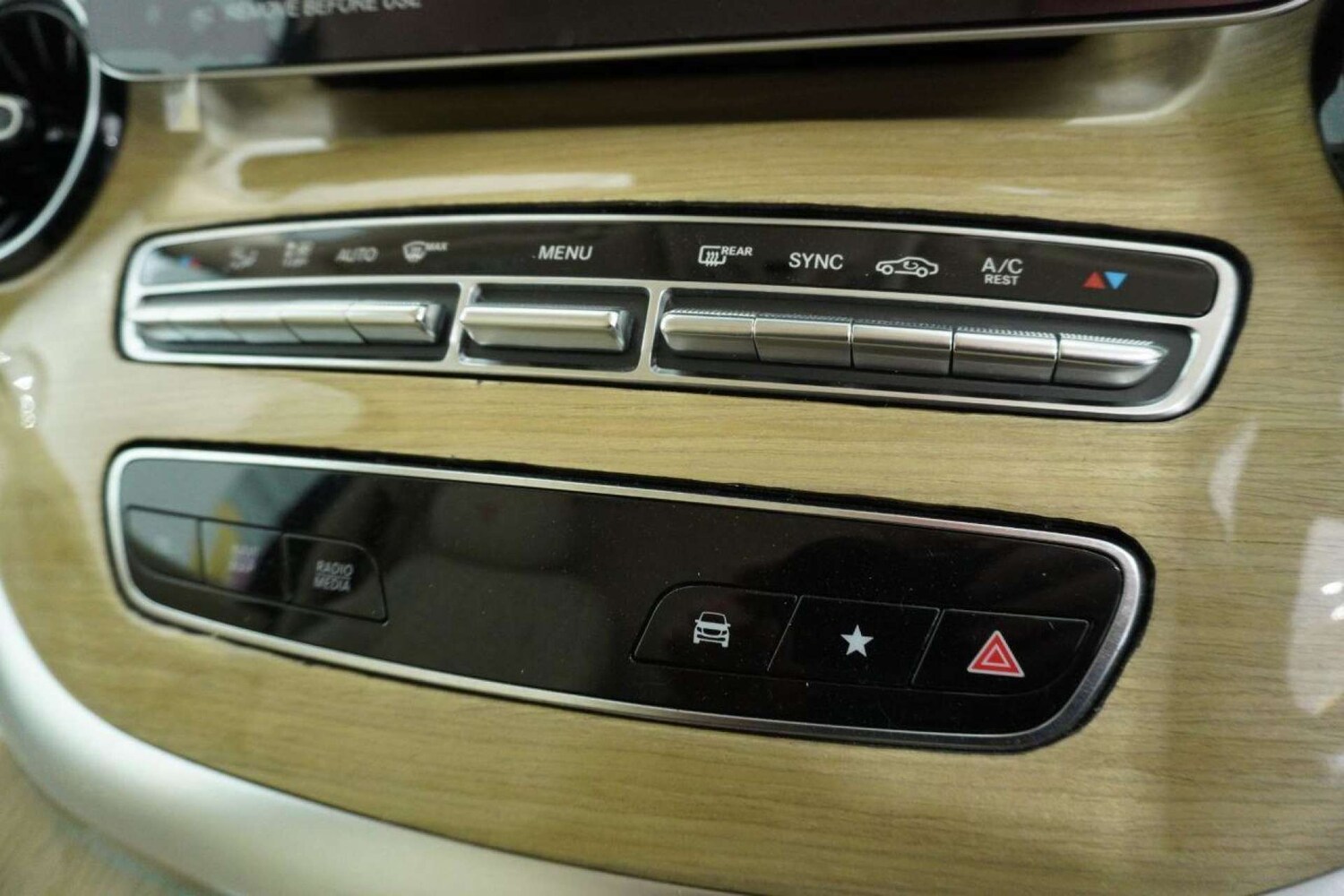 Used Mercedes-Benz V-Class 2022 for sale - 77715621: Photo 96