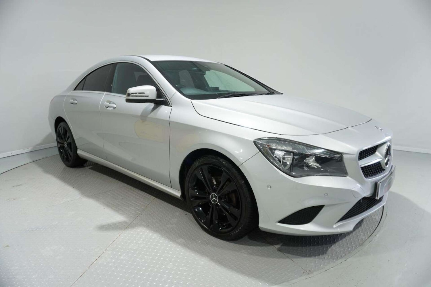 Used Mercedes-Benz CLA 2016 for sale - 77061631: Photo 2