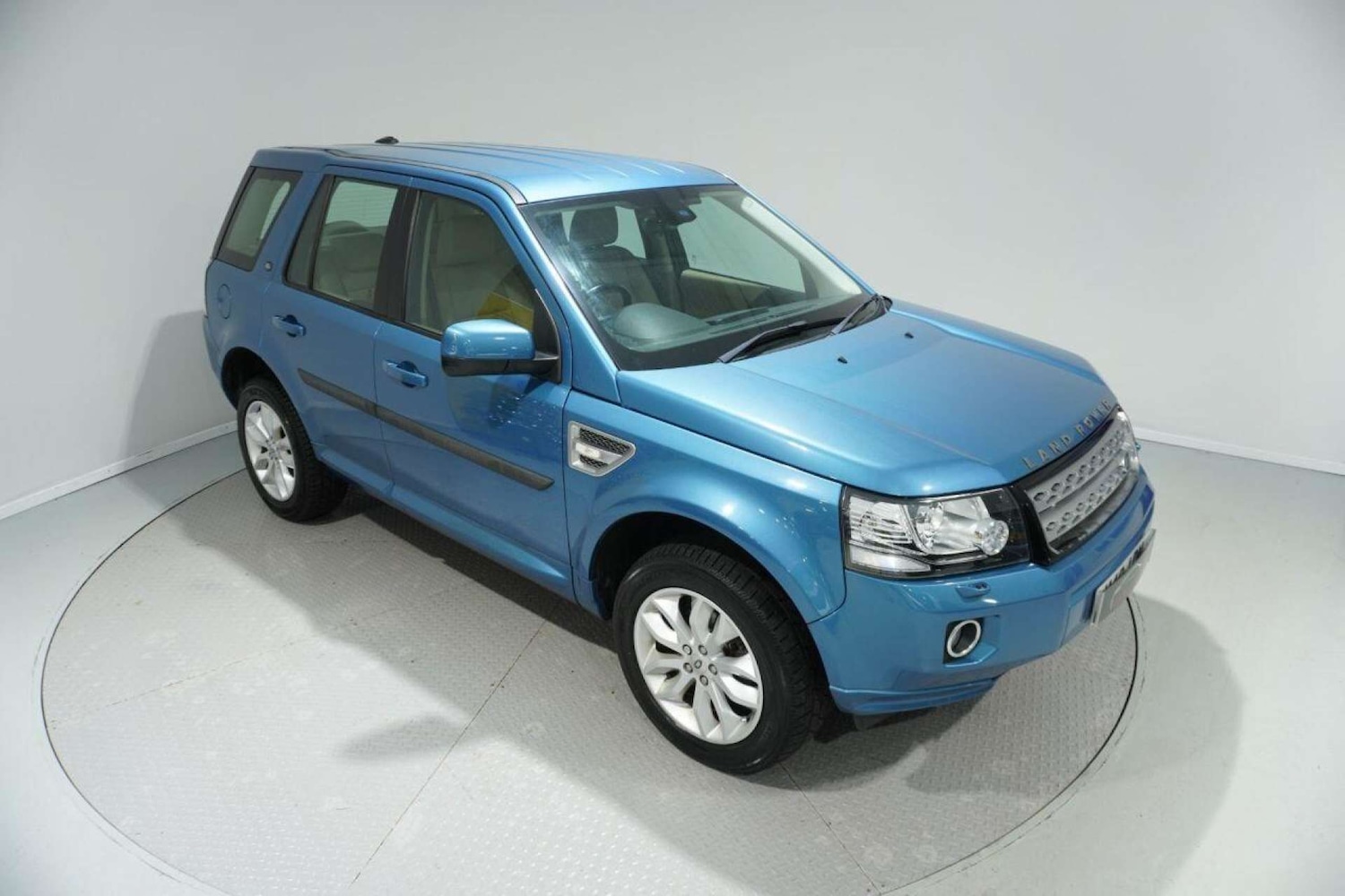 Used Land Rover Freelander 2013 for sale - 77061632: Photo 2