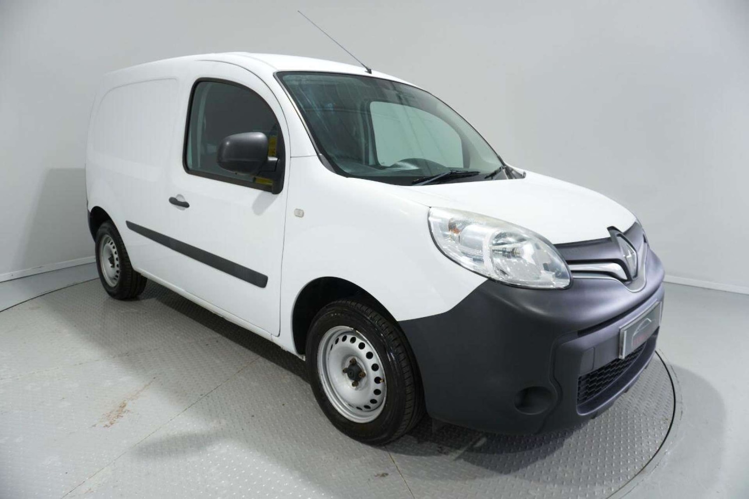 Used Renault Kangoo 2015 for sale - 77061635: Photo 2